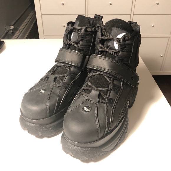 SOLD Buffalo Classic Platform High-Top Sneakers - Picture 6 of 7